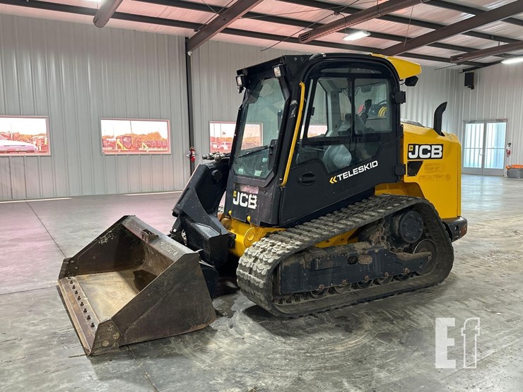 2021-jcb-3ts-8t-image-1