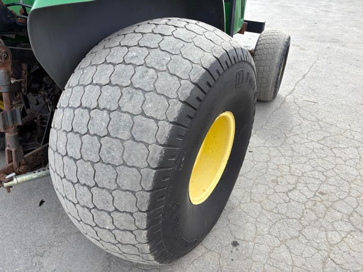 john-deere-4320-image-11