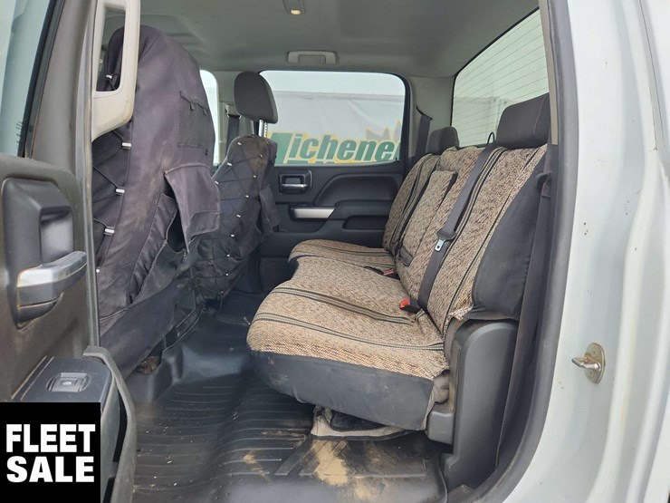 2018-chevrolet-silverado-3500hd-image-14