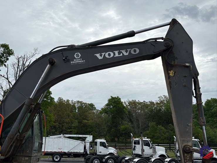 2017-volvo-ec300el-image-25