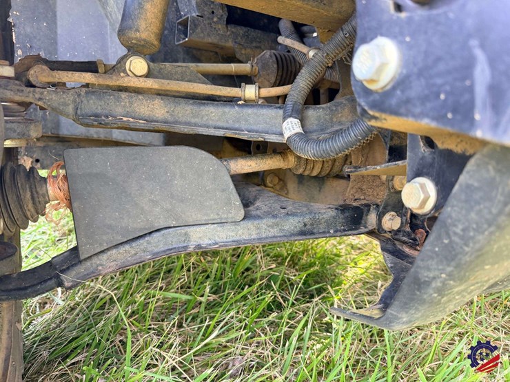 2019-john-deere-gator-xuv-835m-image-27