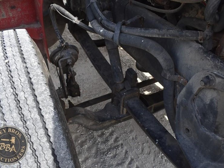 2005-peterbilt-385-image-32