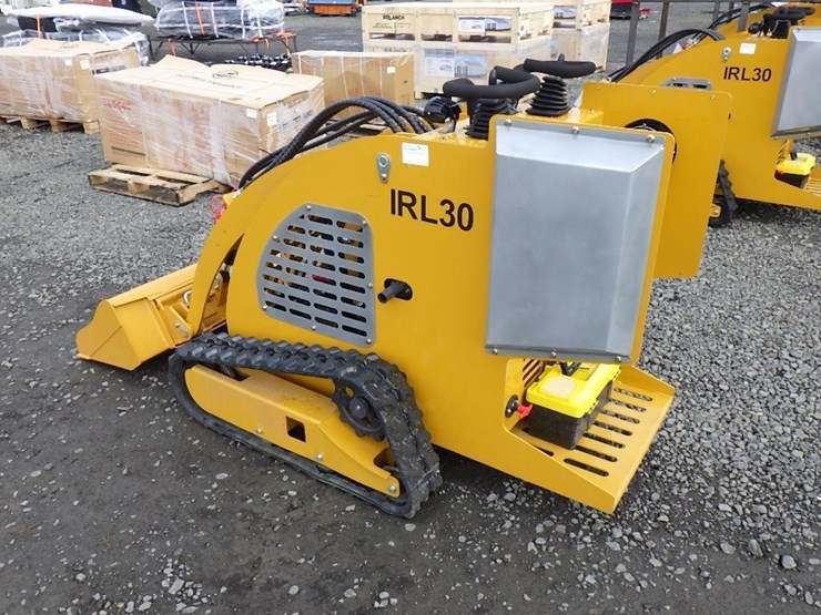 2026-ir-l30-skid-steer-tracked-loader-image-2