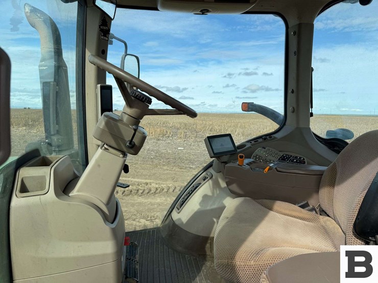 2011-john-deere-8310r-image-59