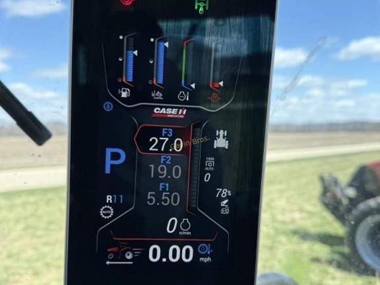 2023-case-ih-380-image-22