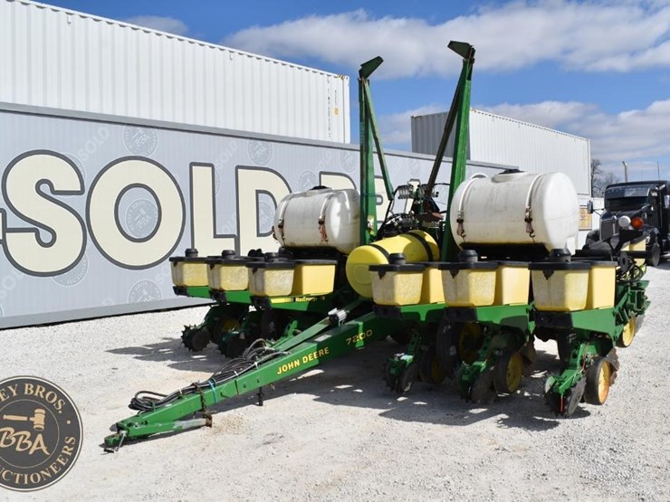 john-deere-7200-image-1