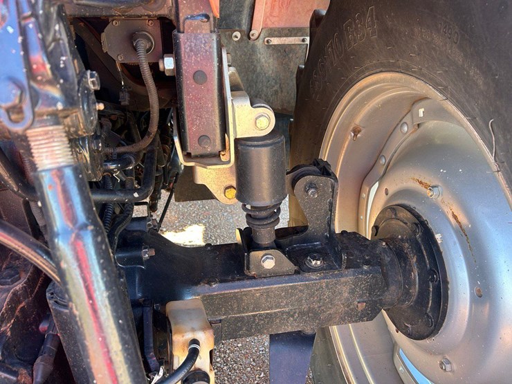 2019-case-ih-farmall-120u-image-4