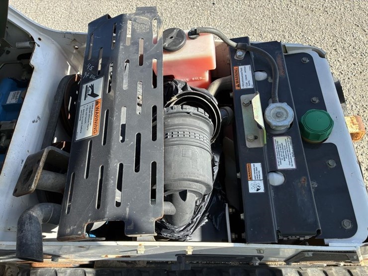 2015-bobcat-mt52-image-18