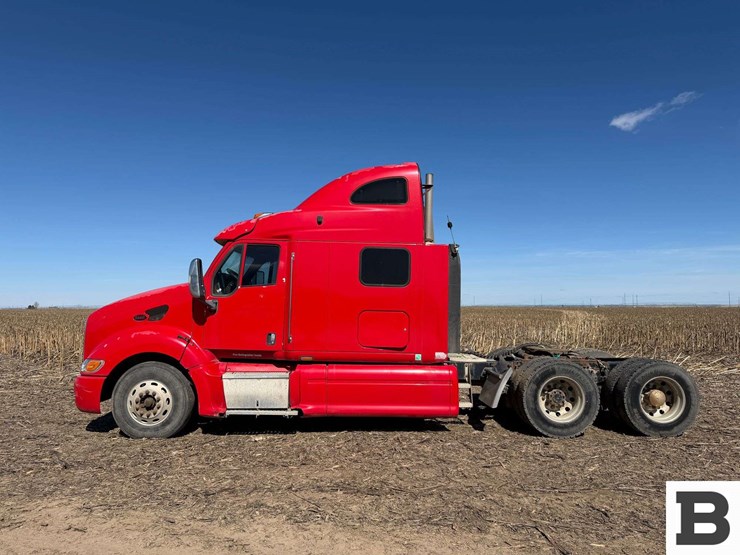 2008-peterbilt-387-image-3
