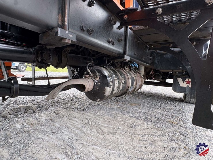 2019-western-star-4700-image-47