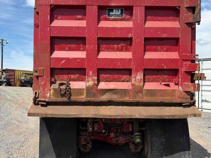 2007-mack-granite-gu713-image-5