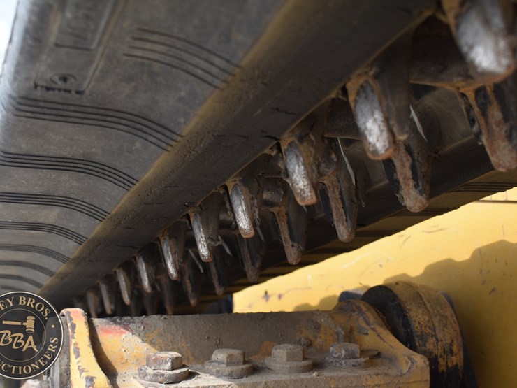 2017-caterpillar-259d-image-26