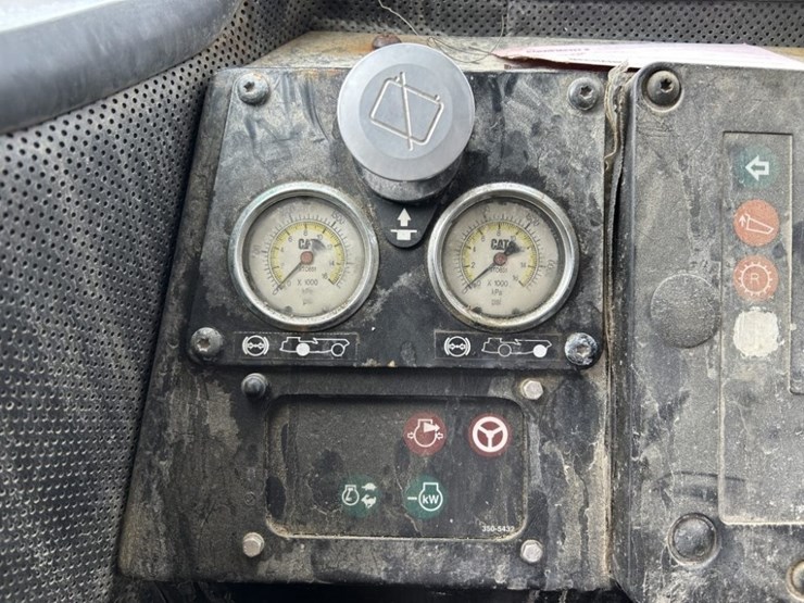 2012-caterpillar-ad55b-image-25