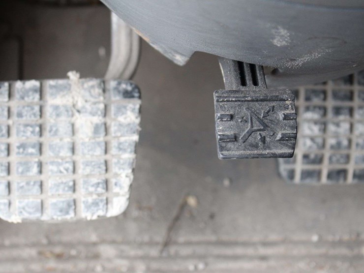 2018-freightliner-glider-3alxfbcg6jdju6496-mileage:-841274-image-32