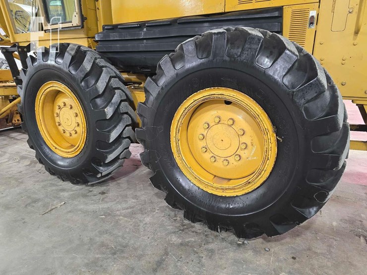 2007-caterpillar-140h-image-27