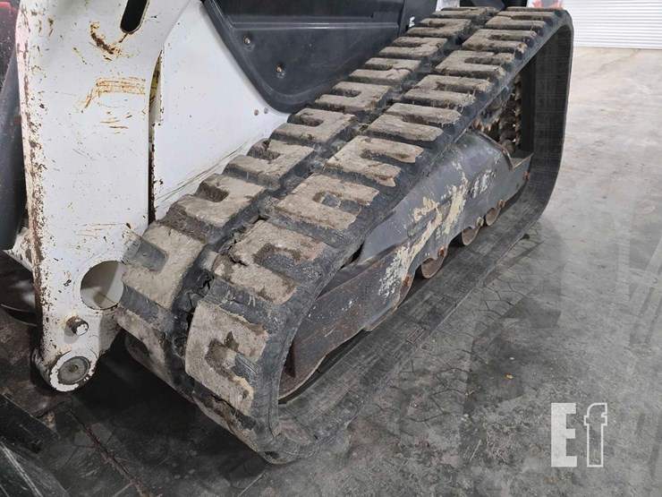 2020-bobcat-t76-image-27