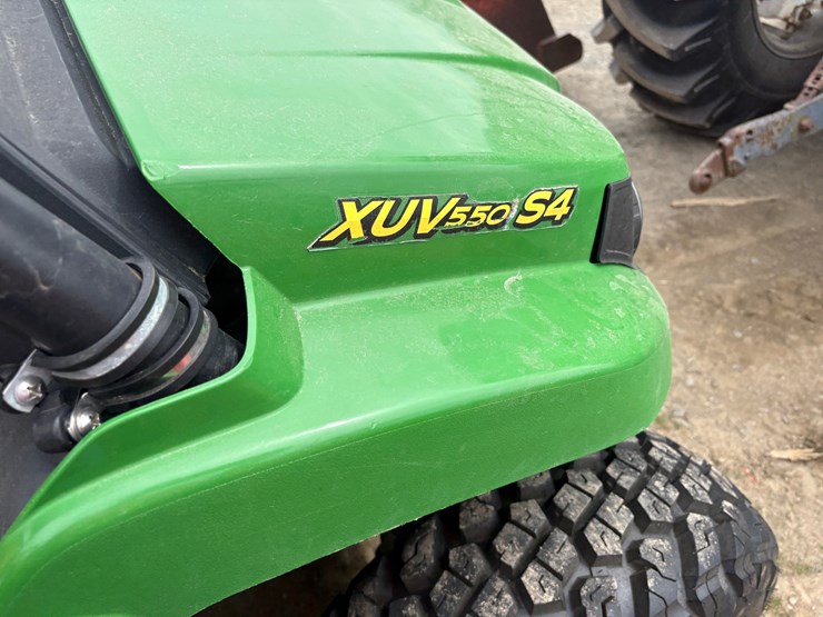 john-deere-gator-image-9