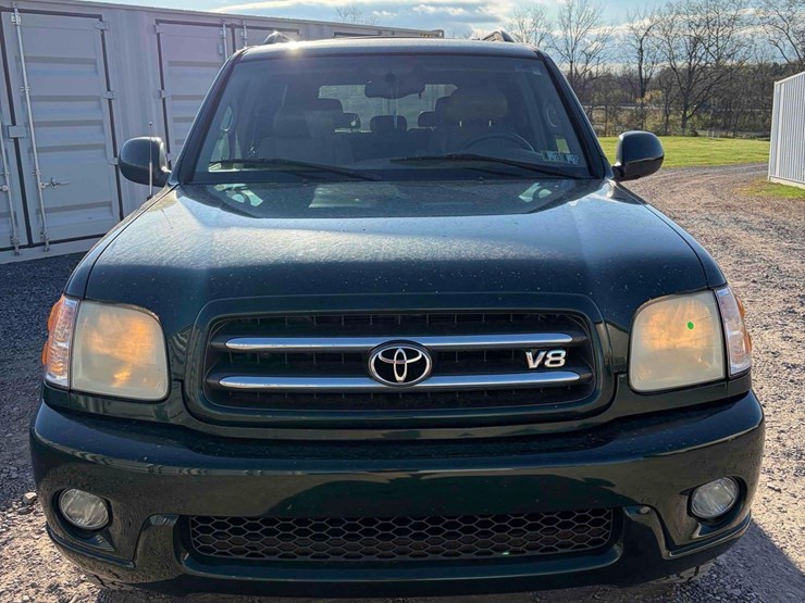 2004-toyota-sequoia-image-2