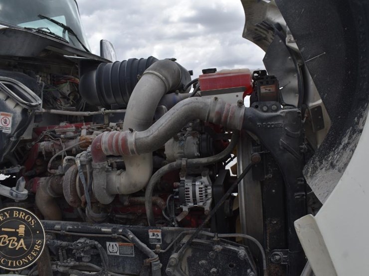 2014-kenworth-t660-image-19