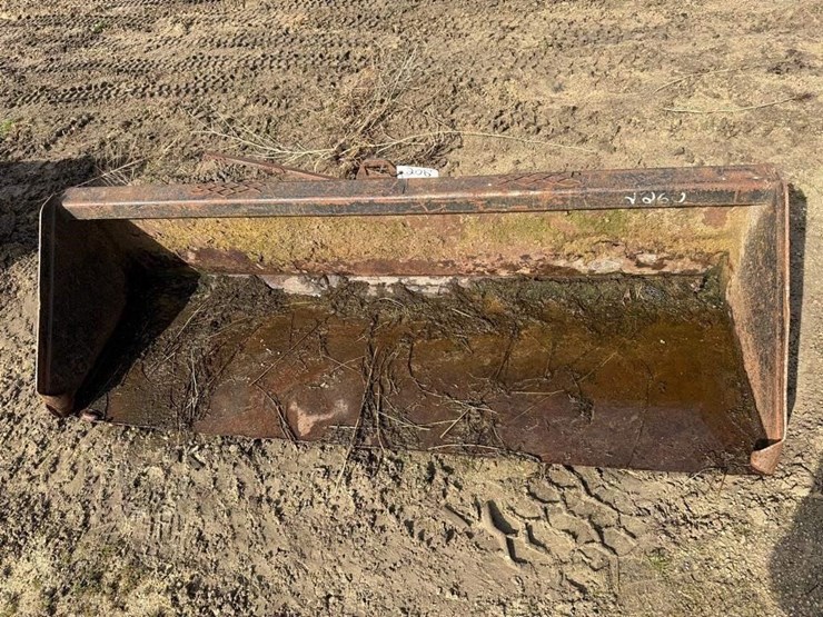 universal-attach-84"-bucket-image-2