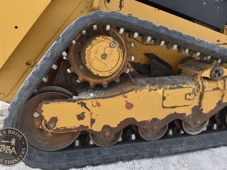 2017-caterpillar-259d-image-36