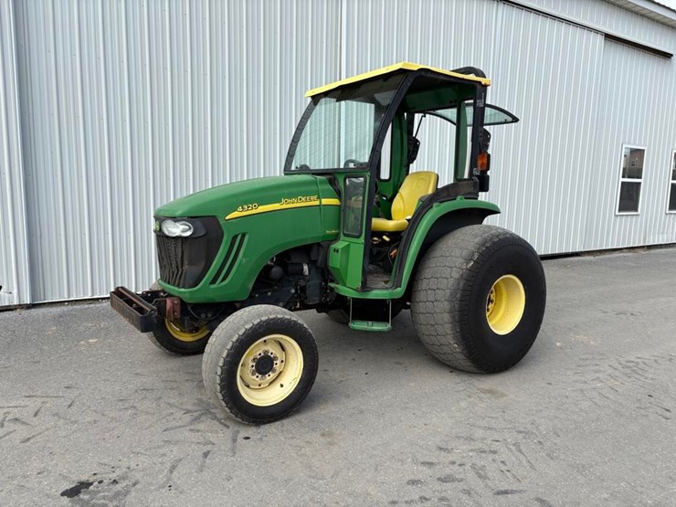 john-deere-4320-image-4