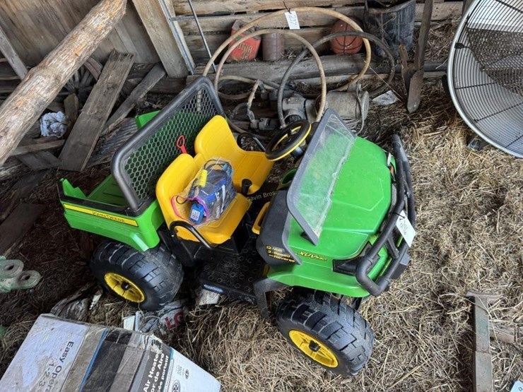 john-deere-gator-image-4