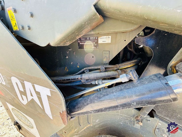 2018-caterpillar-299d2-image-41