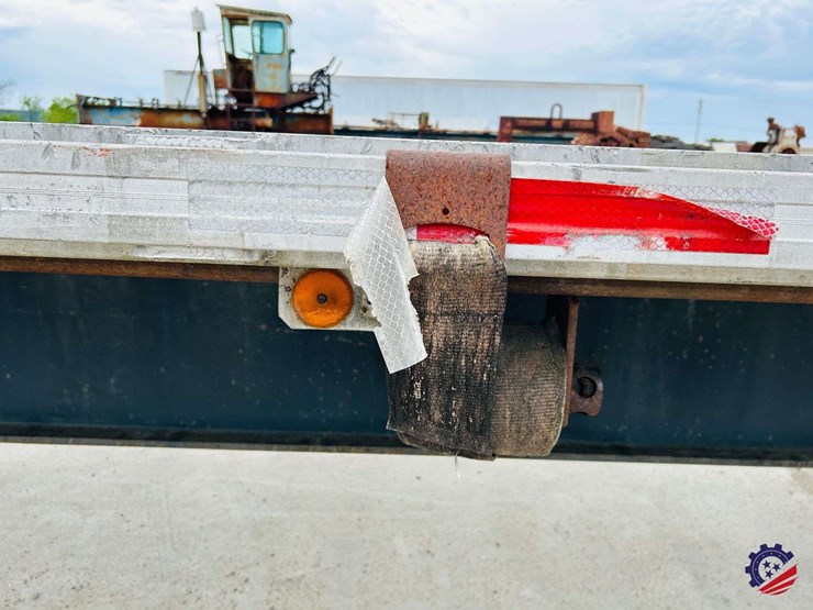 utility-flatbed-image-16