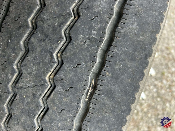 2005-kenworth-t300-image-13