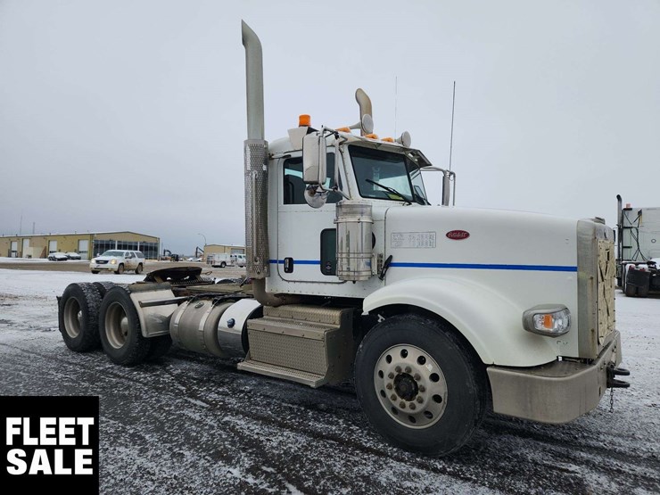 2015-peterbilt-367-image-7