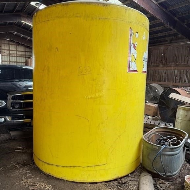 3000 Gal Tank
