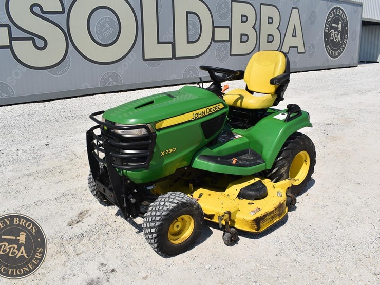 2013-john-deere-x730-image-2