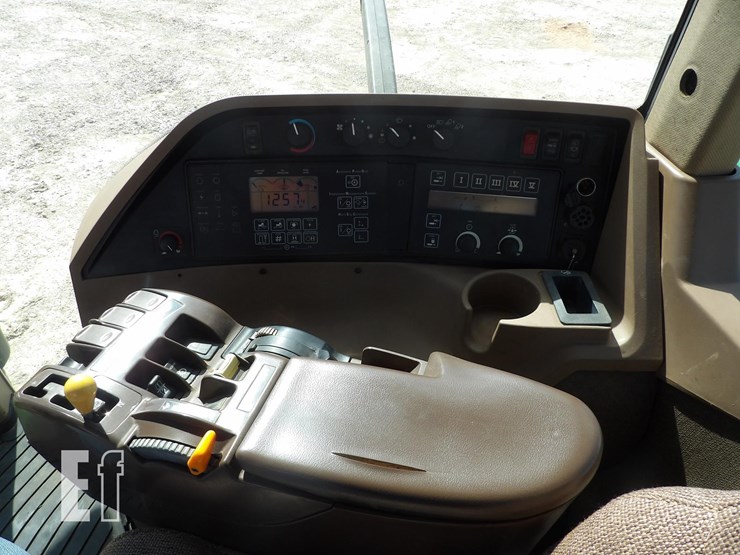 john-deere-8120-image-25