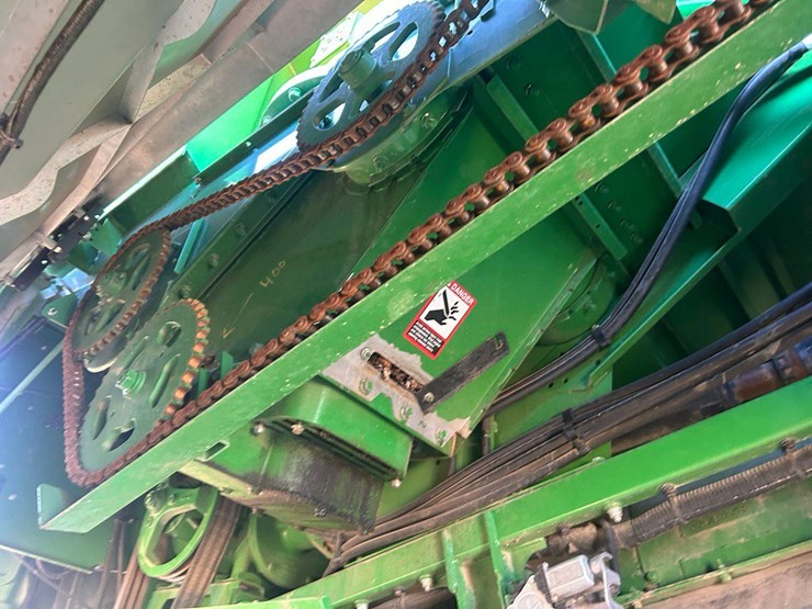 2013-john-deere-s680-image-19