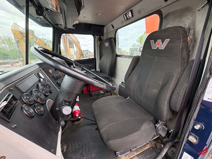 2019-western-star-4700-image-85