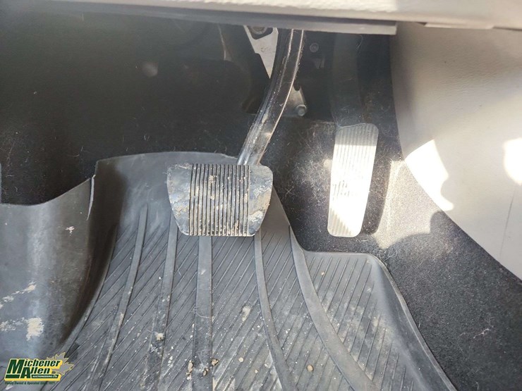 2017-chrysler-pacifica-image-13