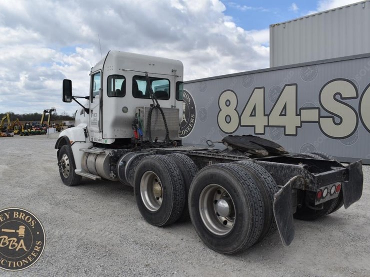 2013-kenworth-t660-image-3