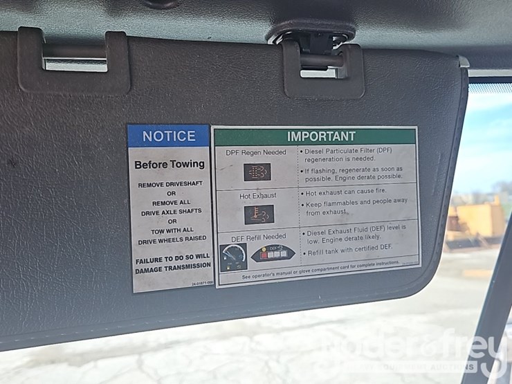 2019-freightliner-cascadia-125-image-32