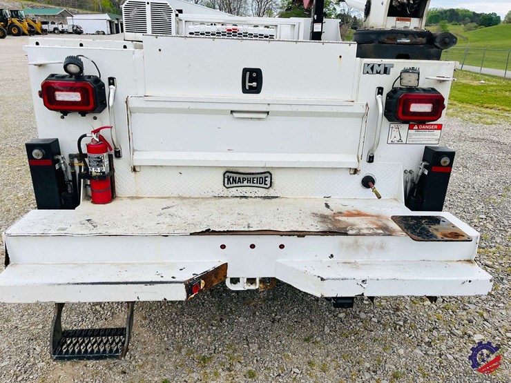 2018-ford-f550-image-32