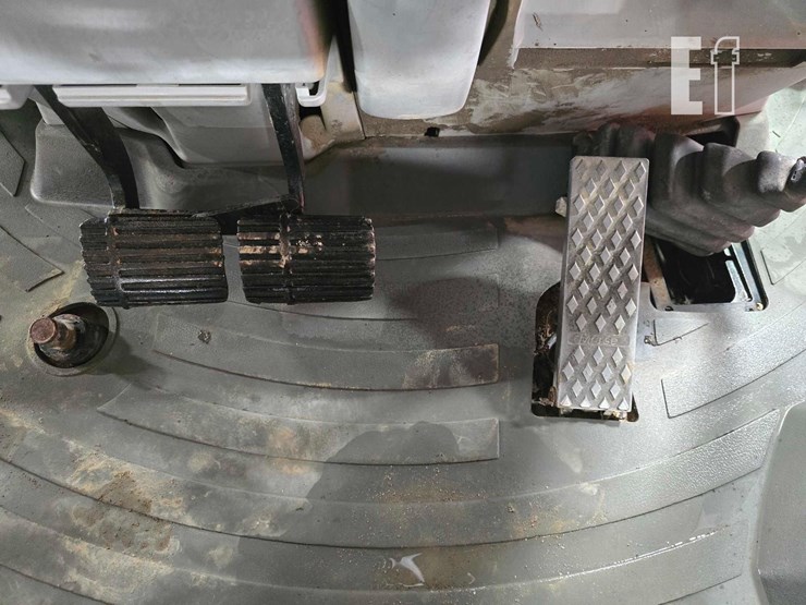 2008-caterpillar-416e-image-19