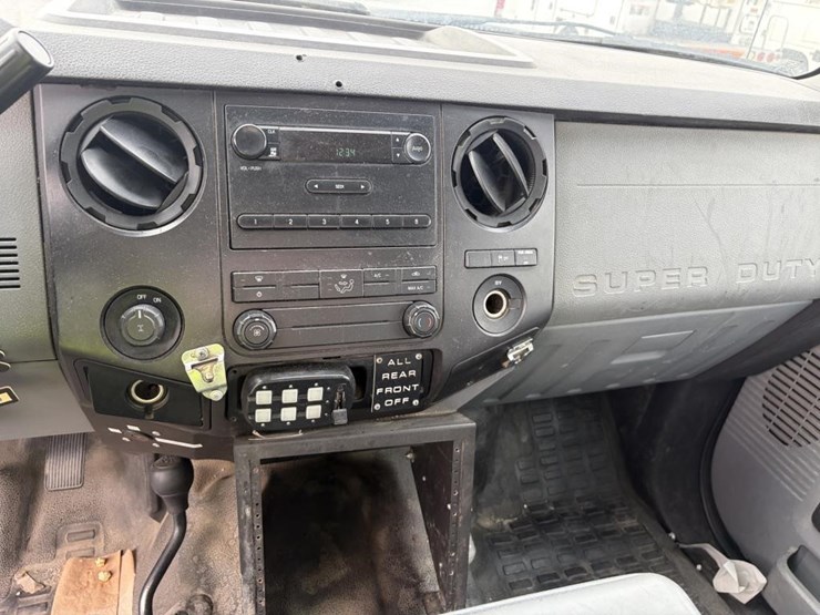 2011-ford-f250-image-16