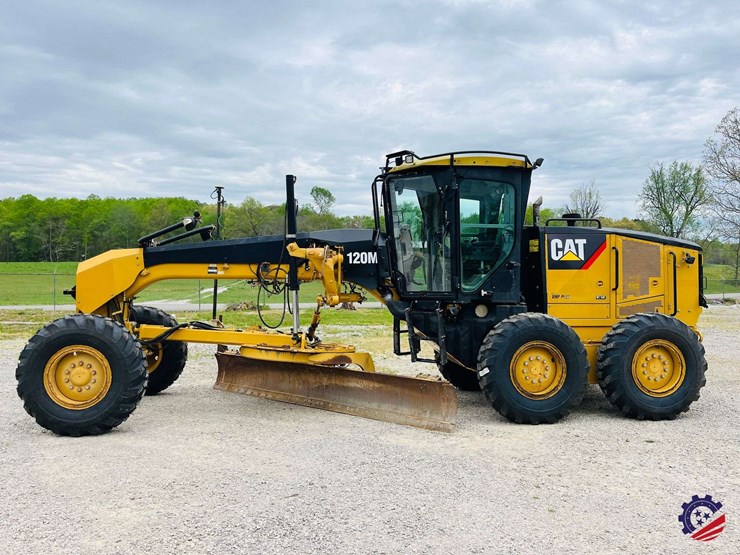 2010-caterpillar-120m-image-6