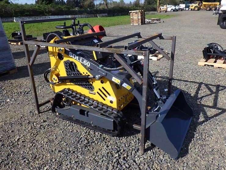 2026-sdlanch-ssl60-skid-steer-tracked-loader-image-4