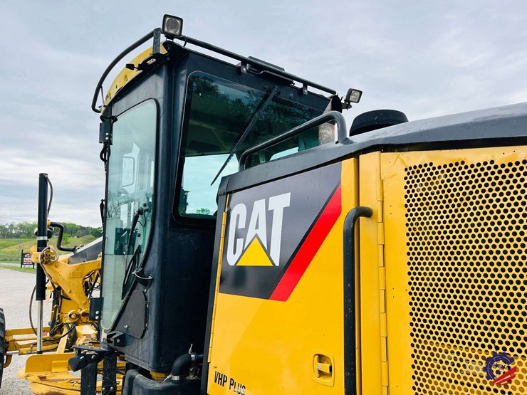 2010-caterpillar-120m-image-98