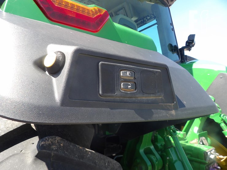 2022-john-deere-8r-370-image-37