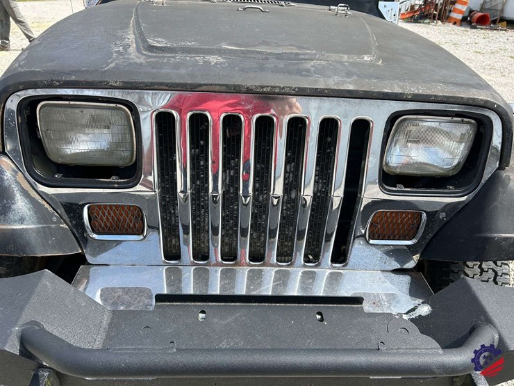 1994-jeep-wrangler-image-27