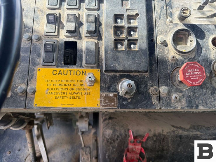 2001-oshkosh-mk23-image-60