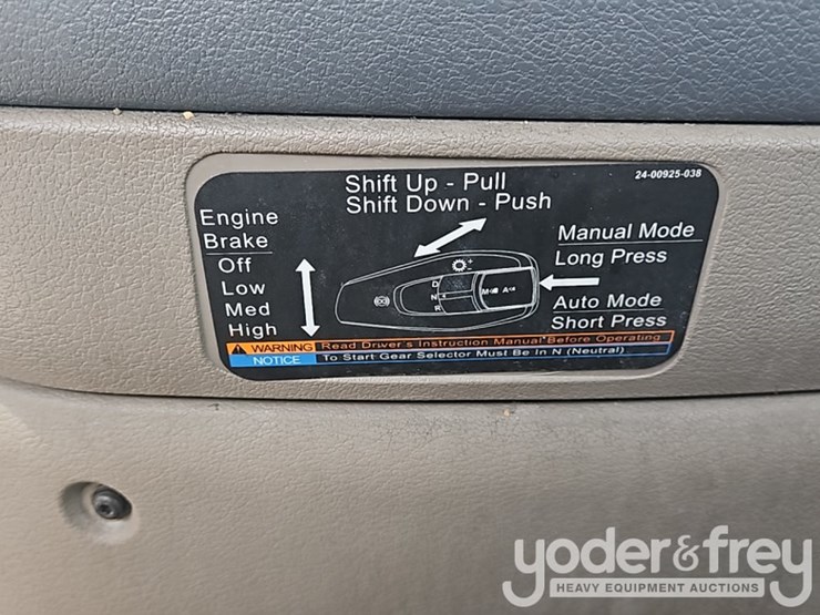 2019-freightliner-cascadia-125-image-31