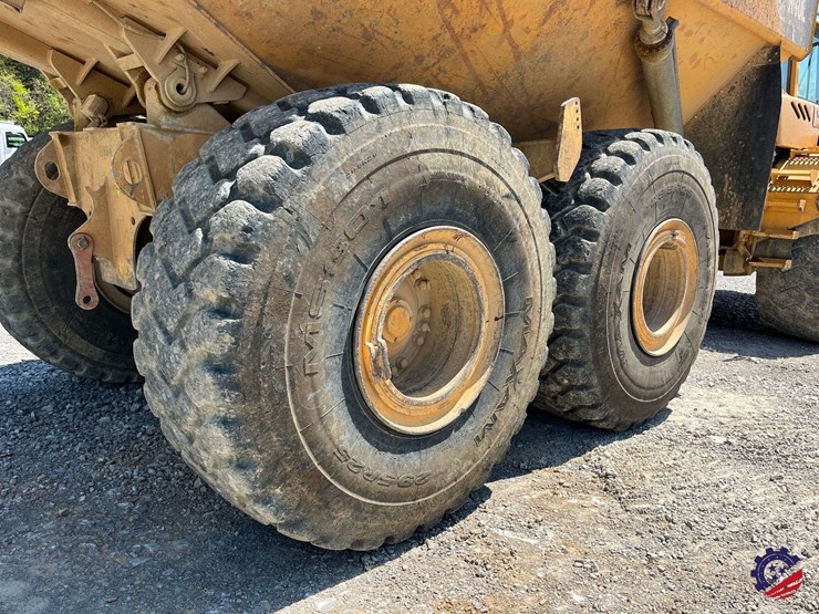 2010-volvo-a40e-image-10